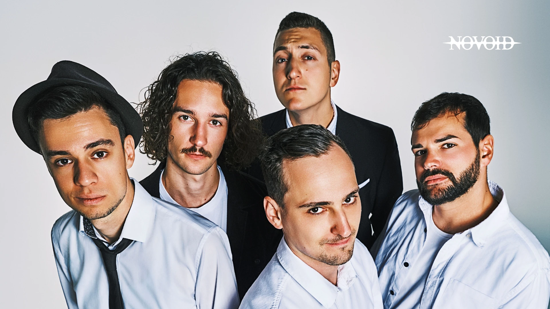 Die Bandmitglieder von NOVOID.