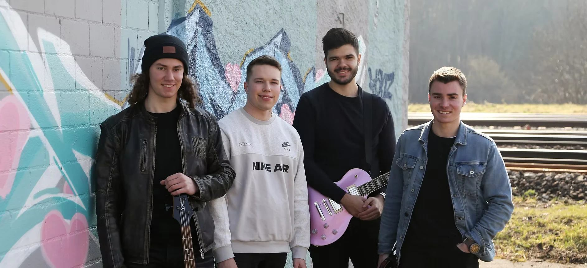 Die Bandmitglieder von Underclass Heroes